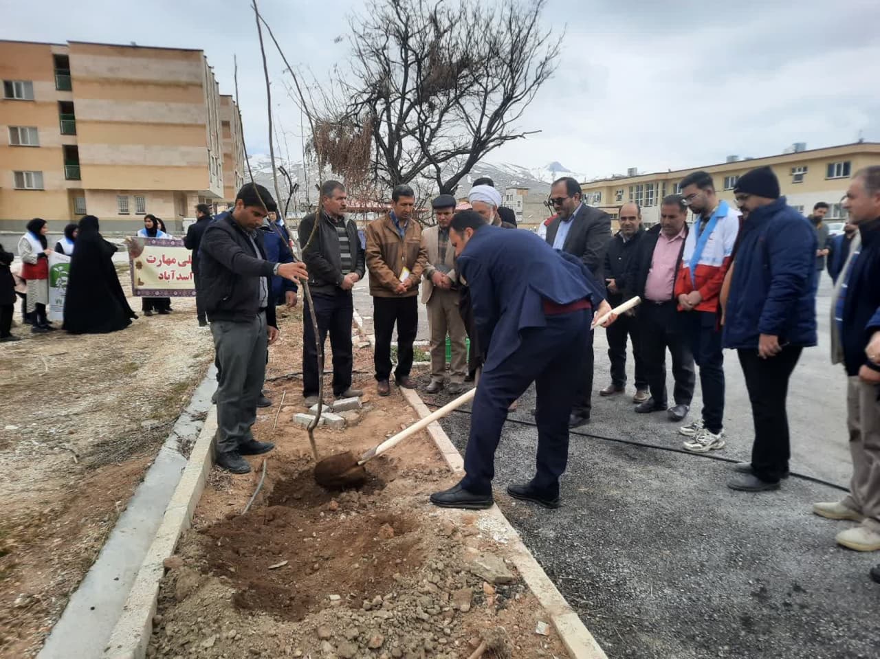 برگزاری پویش جان ایران و مراسم روز درختکاری در اسدآباد برگزاری پویش جان ایران و مراسم روز درختکاری در اسدآباد
