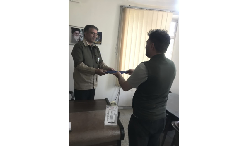 تجلیل از جنگلبان نمونه در اداره منابع طبیعی و آبخیزداری شهرستان فامنین