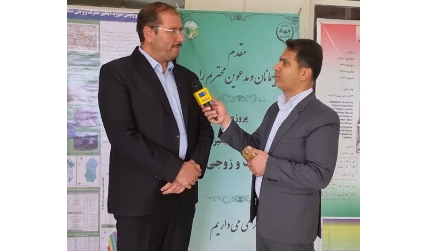 دکتر وحید معاون آبخیزداری و امور مراتع و بیابان سازمان منابع طبیعی کشور در همدان