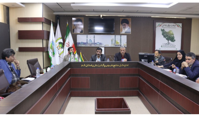 دیوارنویسی با مضمون های منابع طبیعی درشهرستان کبودرآهنگ