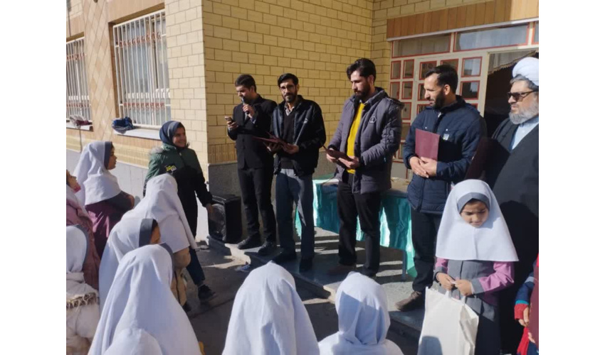 جشنواره نقاشی با موضوع طبیعت و درختکاری در اسلامشهر شهرستان ملایر 