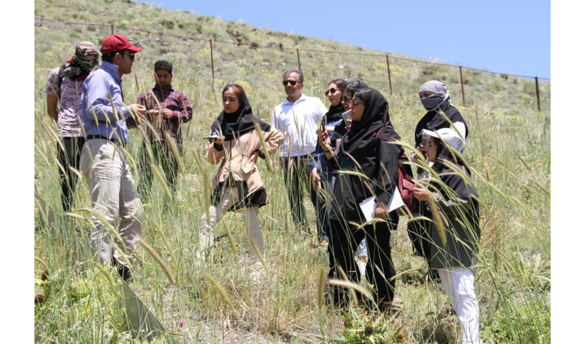 بازدید علمی دانشجویان مهندسی محیط زیست ملایر از ایستگاه معرف-زوجی گنبد
