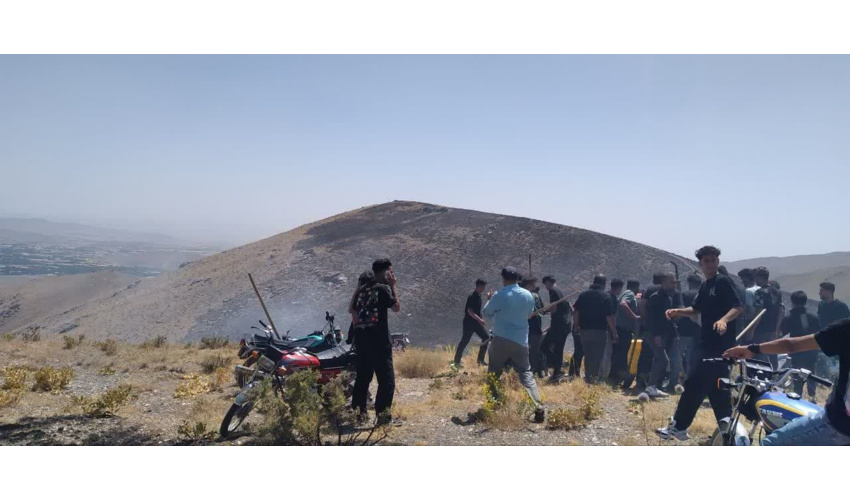  اطفا حریق در مراتع  ازندریان 