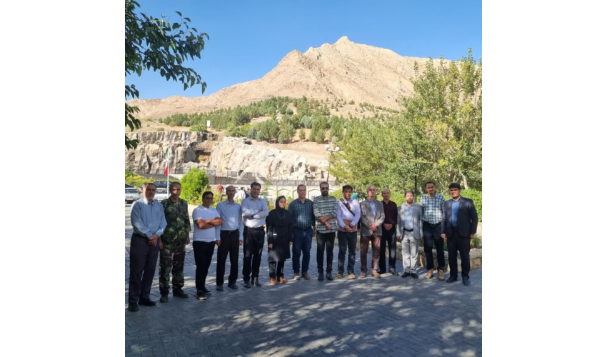  بازدید گروه ارزشیابی  سازمان منابع طبیعی و آبخیزداری کشور از نهالستان قدس و پروژه های بخش جنگل و مرتع شهرستان ملایر