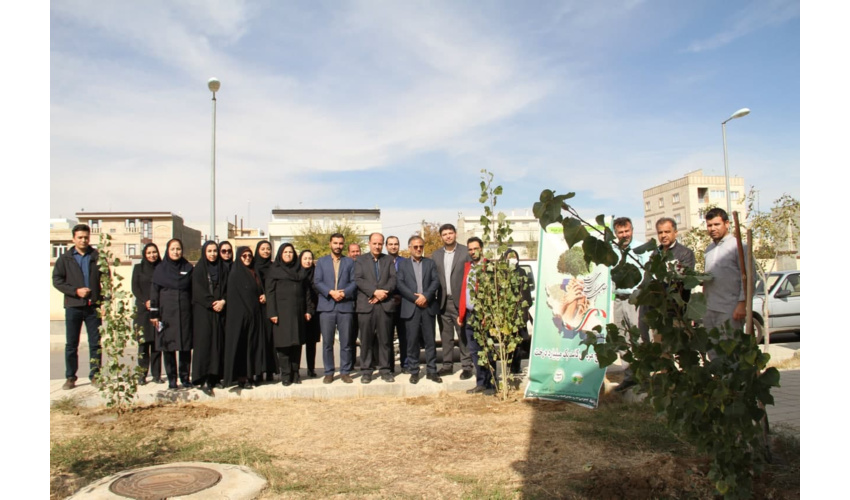  پویش "نهال امید"  به مناسبت روز پرستار در استان همدان برگزار شد