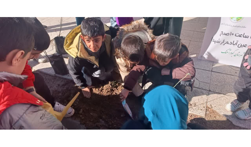 پویش کاشت نهال در سایه مادر در کانون پرورشی فکری شهرستان کبودرآهنگ