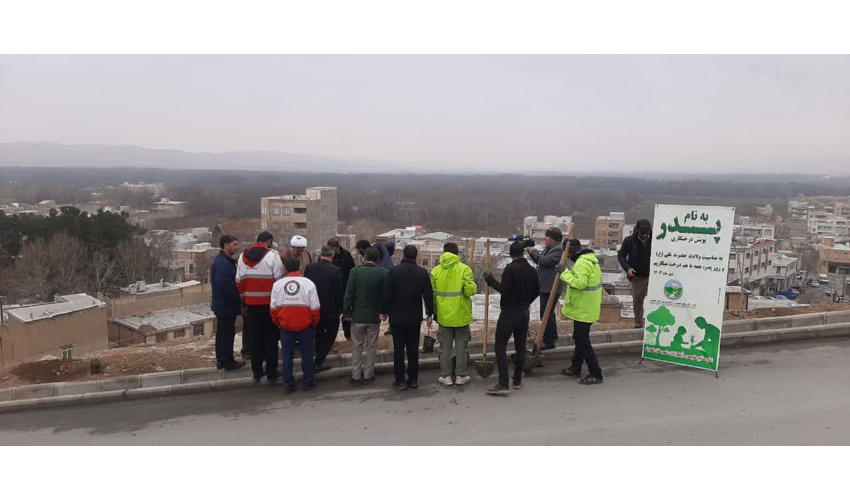  پویش نهال کاری در "به نام پدر" به مناسبت روز پدر در نهاوند
