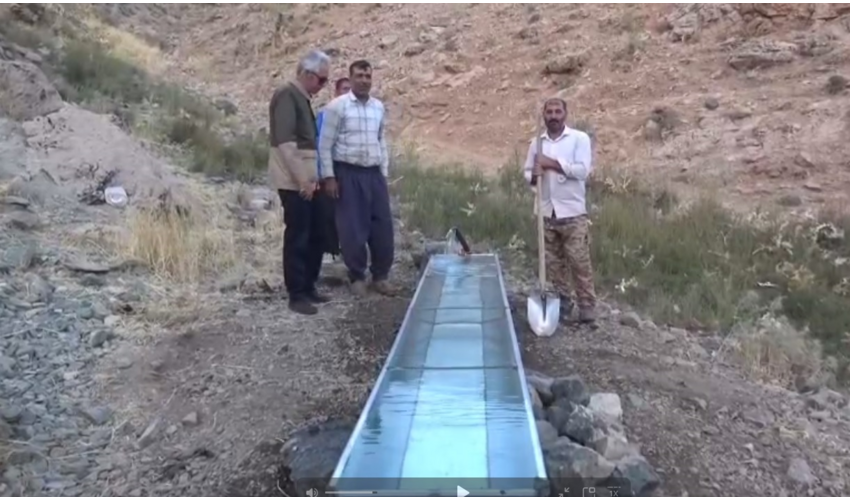 نصب آبشخور در مراتع روستای شادمانه نهاوند با هدف تأمین آب دام و حفاظت از مراتع